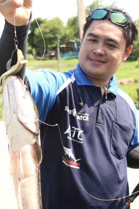 ชุดนี้ ตะขอเกี่ยวกบแบบมีตะกั่ว K210  4/0  กบยางชัวร์แคท    :blush: :blush: :blush: :blush: