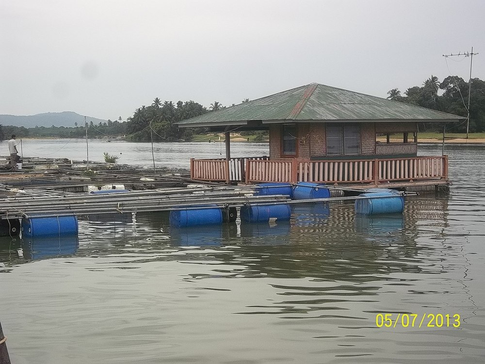 พวกเราออกเดินทางในช่วงบ่ายตลอดทางมีฝนตกตลอดจนเข้าเขตสายบุรีฝนกลับไม่ตกสักเม็ด โล่งอกครับ ในภาพเป็นที