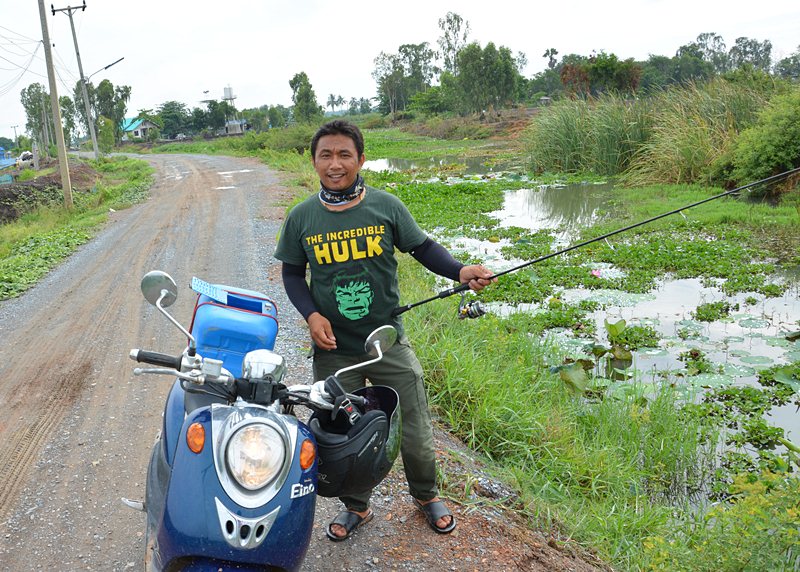 น้าจอห์น..กลับมาสมทบ  หลังจากแยกไปตี  ในซอยถัดไป    :grin: :grin: :grin: