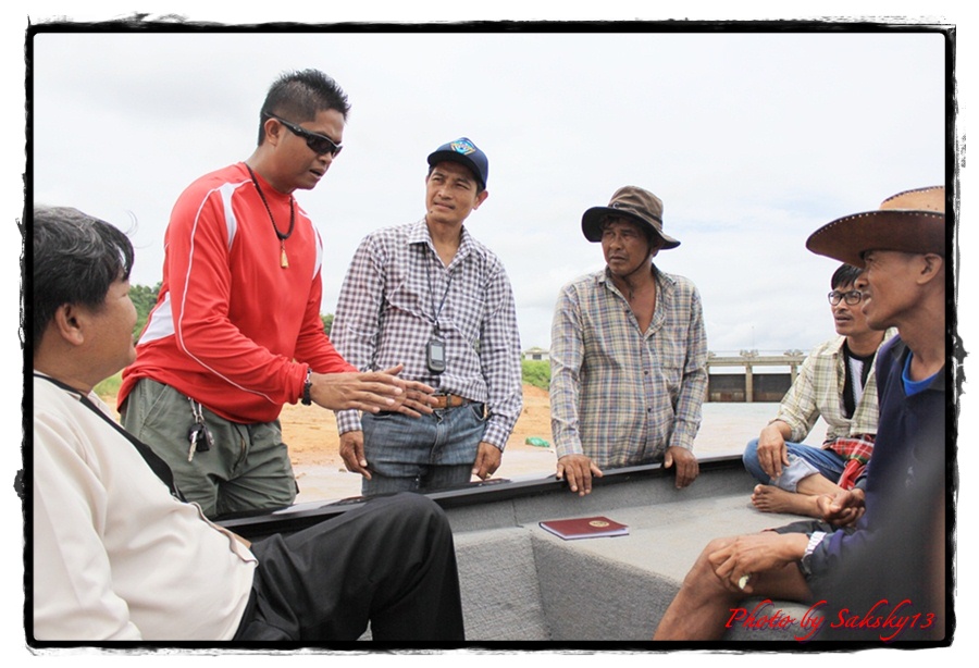 พี่ประทีป ตัวแทน KoratBoat & Fishing และได้รับตำแหน่ง Rapala Brand Ambassder สดๆร้อนๆเหมือนผม 
ก็เล