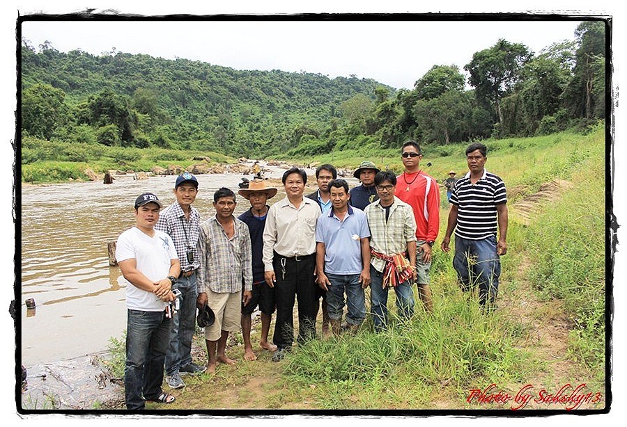 เมื่อขับเรือเข้ามาบริเวณหน้าศาลและทำการกำหนดจุดเรียบร้อยแล้ว ทุกฝ่ายก็พึงพอใจในการทำงานในครั้งนี้
ท