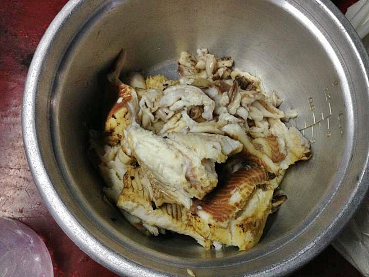 เนื้อปลา..ยังมีอีกหม้อ    :grin:

เอาเป็นว่า..รอกินเลย ดีกว่า    :laughing: :laughing: :laughing:
