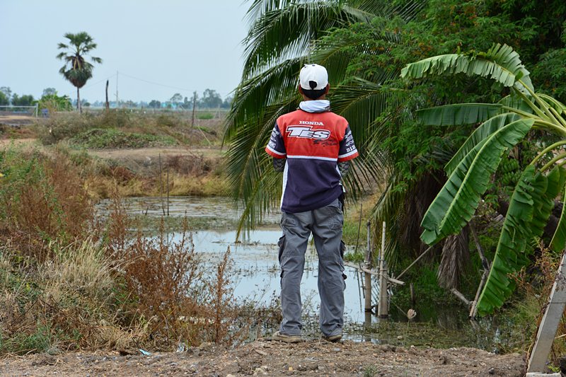 พี่ทุย..ลองเช็ค  หลอดฝั่งตรงข้ามคลอง    :smile: :smile: :smile:

 :cheer: :cheer: :cheer: :cheer: 