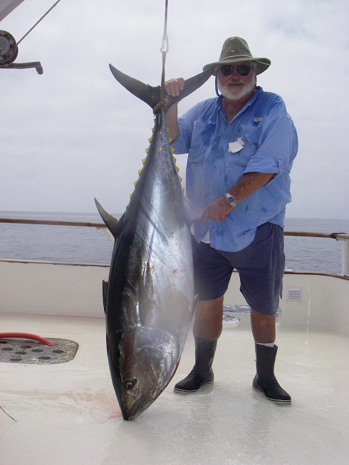 เช็คข่าวล่าสุด   วันนี้ Royal Star ได้ไซด์นี้กัน  4 ตัวครับ 120-140lb Class

 Blue fin นะครับ ไม่ใ
