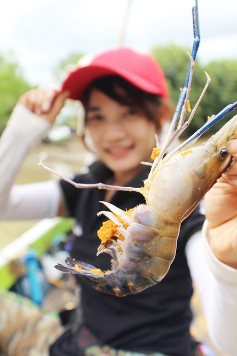 เมย์ได้กุ้งไข่ ตัวใหญ่เลยยย  :love: