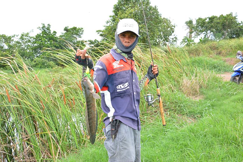 พี่ทุย..พาแว็นซ์  เข้ามาในหมายนี้    :grin: :grin: :grin:

แอ่งนี้..ตีไปอยู่  4 - 5  ไม้  ตามมา กว