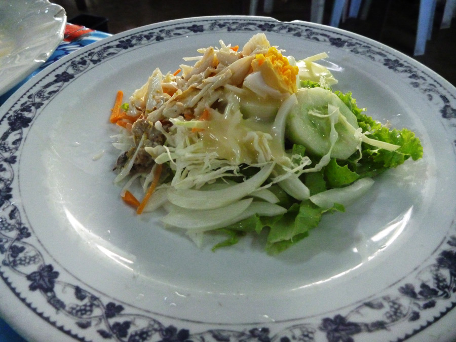  [center]อาหารอร่อยหลายอย่างครับ เมนูนี้ น้ำสลัดอร่อยมาก แกะปูขั้นเทพ

แดง ดารา ข้างโรงหนังดาราเก่