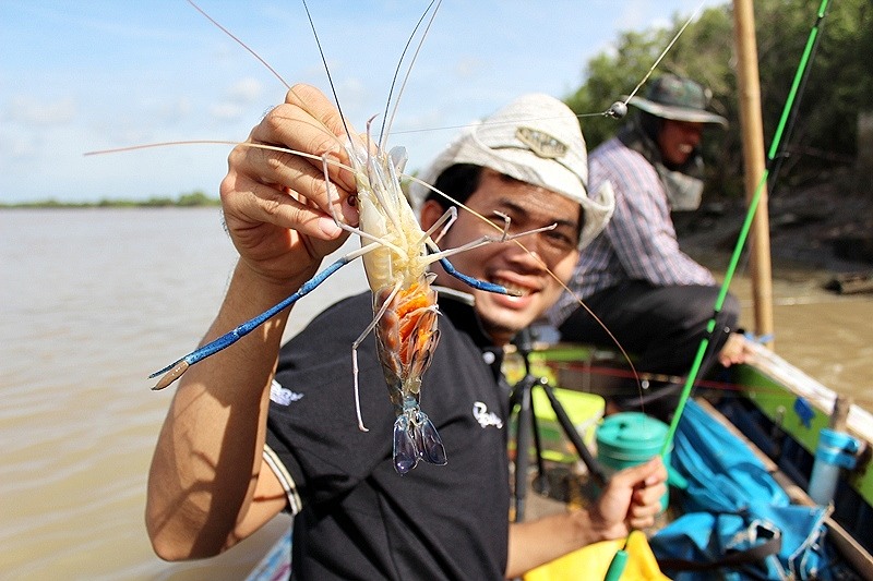 พี่เดียวก็ได้กุ้งไข่ตัวใหญ่ ขึ้นมาสมทบอีก  :love: :love: :love: