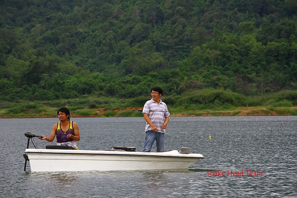                         น้าเหลิม กับน้าภพ  (ขอแก้ข่าว น้าๆเค้าบอกว่า คนชัยนาท ไม่ใช่คน บ้านไร่ ขอโทษ