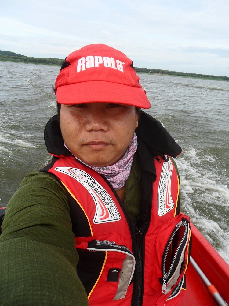 หลังจากน้า่จีนลองเรือเสร็จก็คืนให้ผมขับครับ ไปครับหาหมายตกปลากันเลย 
 :cheer: :cheer: :cheer:
 [q]
