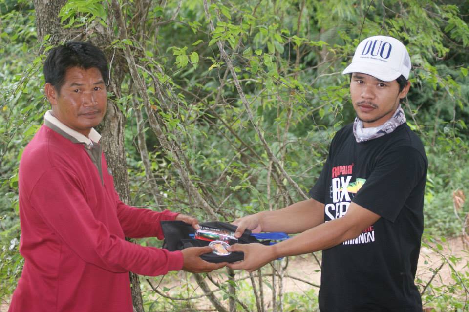 
นี่รางวัล ปลาชะโดใหญ่ คับ ป้องกันแช้มไว้ได้เหมือนกัน หมายแตก