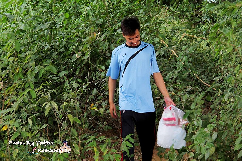 ตลาดก็ใกล้เลยให้เซฟไปซื้อเสบง