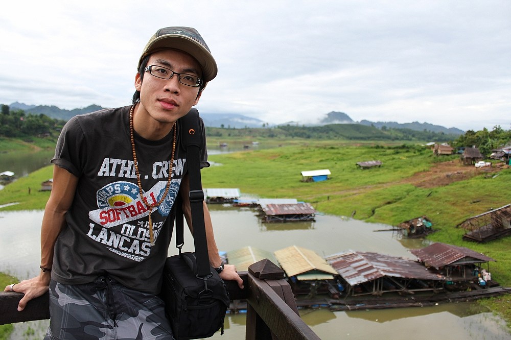     ณ. จุดนี้ที่ผมเคยยืน  6 วันต่อมามาสะพานไม้ถูกน้ำป่าพัดพาไปแล้ว...   อยากจะขอเป็นกำลังใจให้ชาวสัง