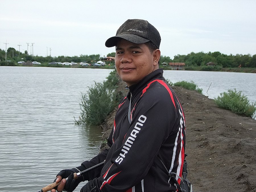 [b]คนนี้ก็ น้าธร (TonNakarach)  คร๊าบ อิอิ[/b]
:cool: :cool: :cool: :cool: :cool: :cool: :cool: :co