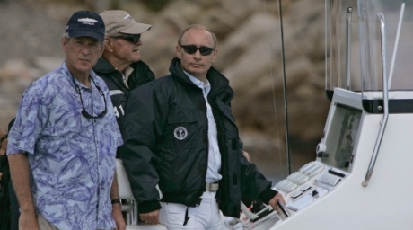 ภาพนี้  เมื่อสองผู้นำประเทศ  ลงเรือออกไปตกปลาด้วยกัน 

[b]ม๊าก อ๊ะพี่เสียบ  กะ ปู๋ ยิ่งลับ[/b]

