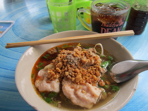 ขอพักทานก๋วยเตี๋ยวต้มยำก่อนนะคับ
ตั้งแต่เช้ายังไม่ได้กินอะไรเลย
หิวแทบแย่

 :smile: :smile: :smi