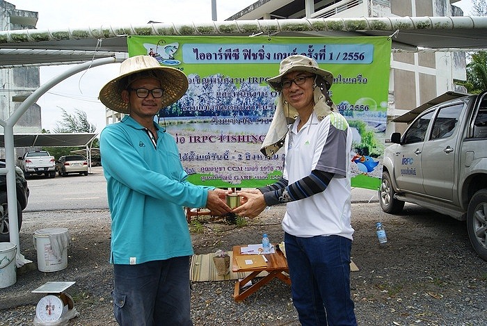 รางวัลนาทีทองรางวัลแรกไม่ใช่ใครที่ไหน น้าวสันต์นี่เอง(โห้..วันนี้คว้า2รางวัลแล้วนะ)