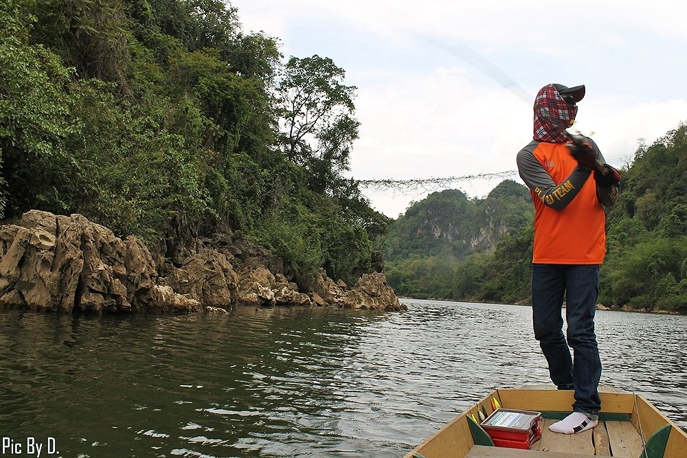 ปลาจิบข้างหลังเรือ  ไม่ใช่ปัญหา สำหรับเพ่โปรเค้าหรอกครับ เทพเกิ้นตีกลับหลังได้ แต่ขอโทษเฉี่ยวกกหูคุณ