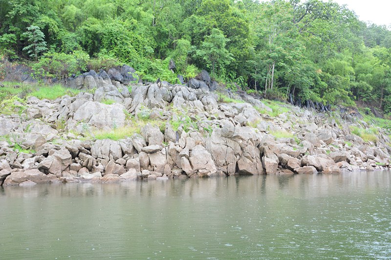 หน้าผาหิน..งามมาก    :love: :love: :love: