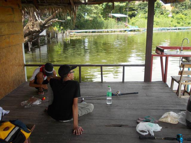 ส่วนผมตอนนั้นกำลังพัก เหนื่อยจัด  :laughing: :laughing: :laughing: