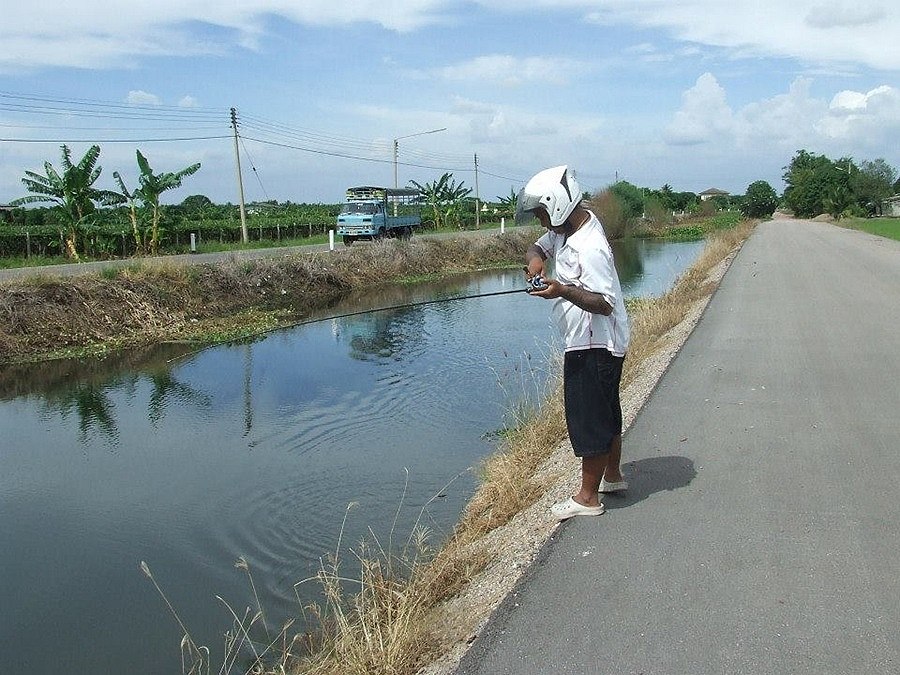 

              [b]ใครทำอะไรอยู่นั่นอะ....[/b]    :ohh: :ohh