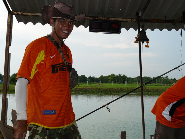 พี่ราชสีห์ วันนี้สีสันสดใสมาเลย....เอ้าลุ้นๆๆๆๆๆ :love: :love: :love: :cool: :cool: :cool: :cheer: :