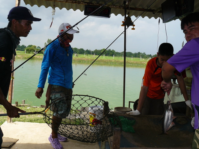 พี่เบิ้ม ฟิชชิ่งโก มารอลุ้นแล้ว :cool: :cool: :cool: :cool: