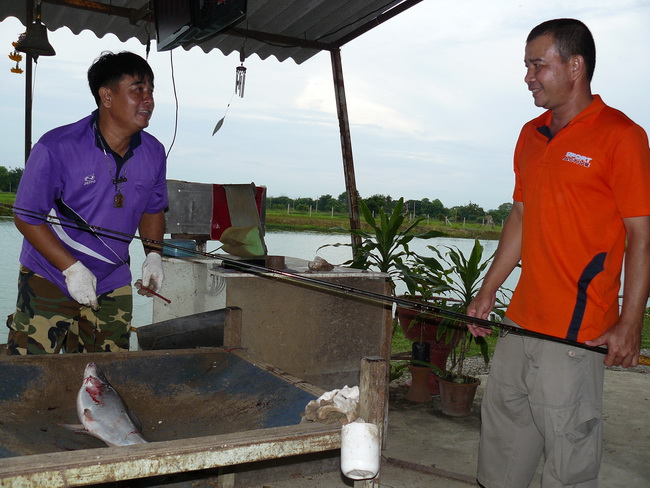 คนนี้ยิ่งระบายอย่างหนักเลย...พี่นพ กระหม่อมบาง....เครื่องร้อนแล้วนะ :blush: :blush: :blush: :cheer: 