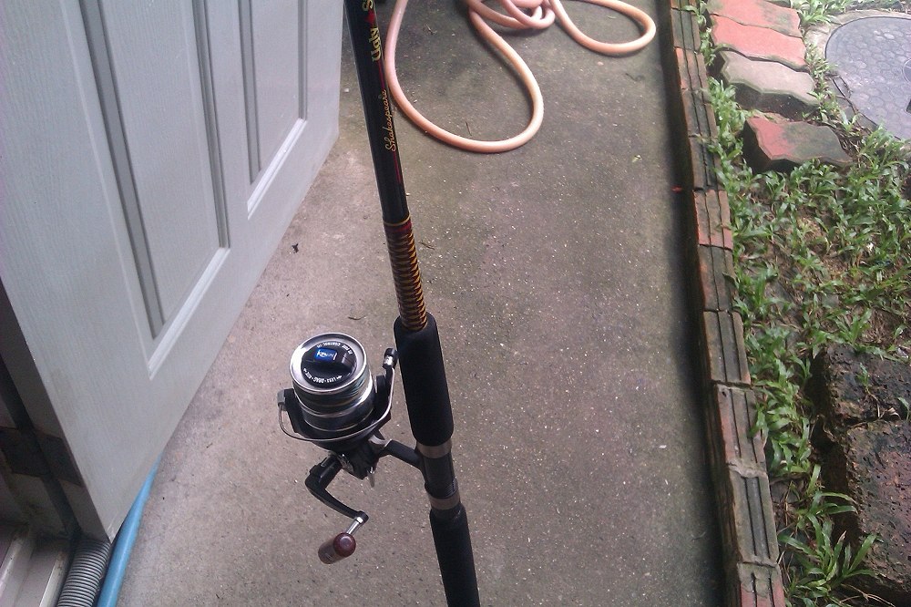 ของผมนี่เลย ugly stik bigwater + sx5000 ถึงไม่หล่อแต่ก้อไว้ใจได้