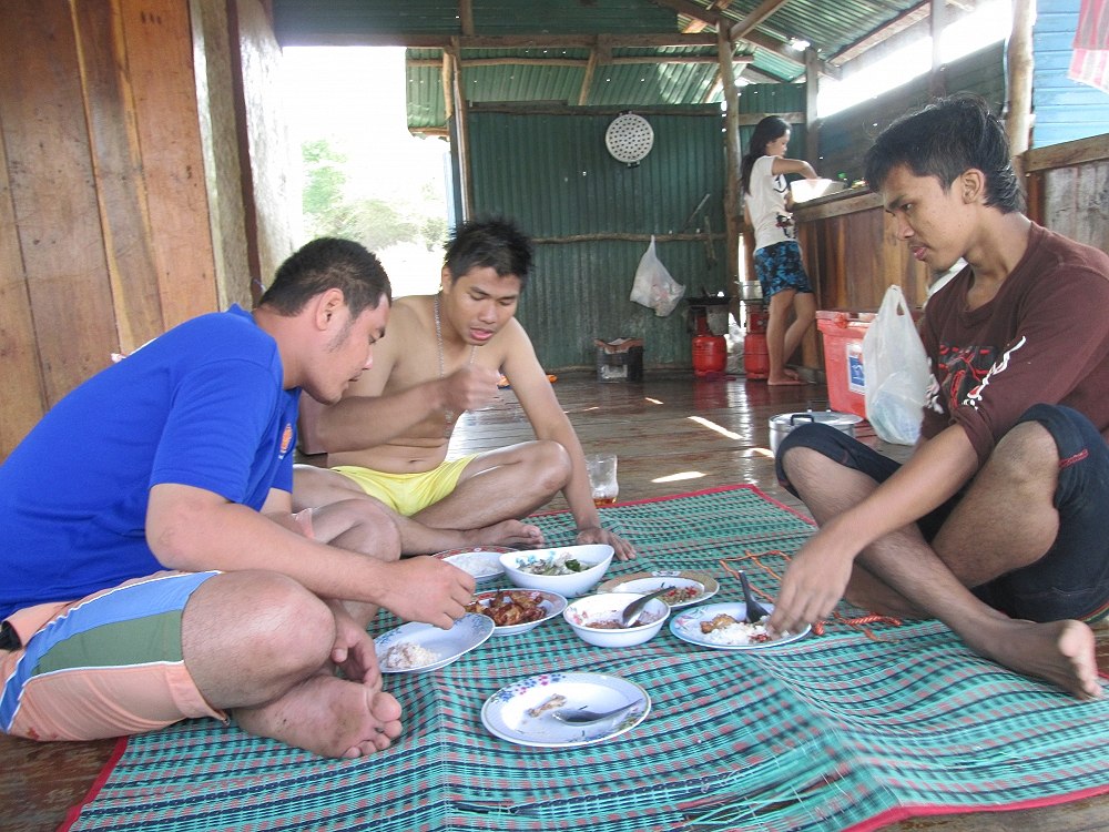 มื้อเช้า ที่สดใส แต่ยังไร้วี่แวว ของปลาใหญ่