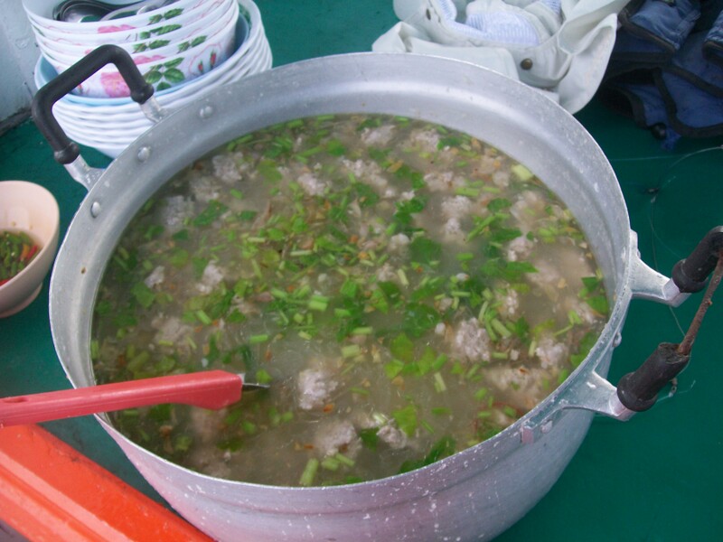 ข้าวต้มตอนเช้าเสร็จแล้วครับ :umh: :grin: