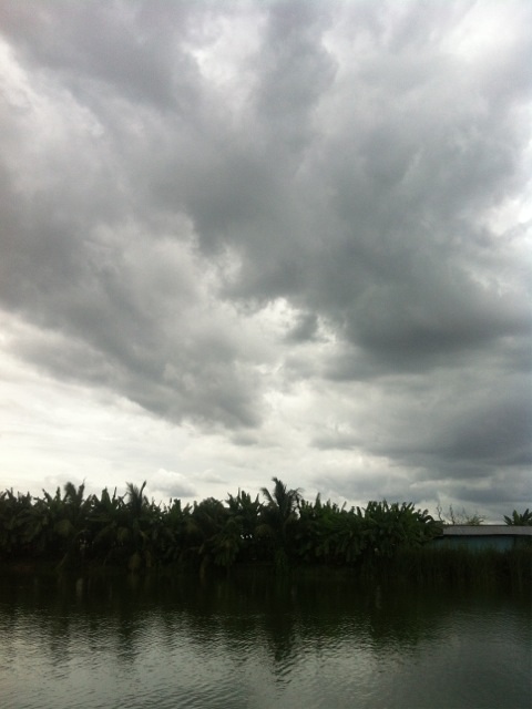ฟ้าครื้ม มีแววเปียก :ohh: