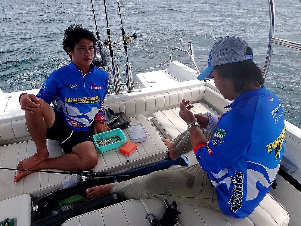 พอเรือไหลเร็ว..ก็จะมีปัญหาหน่อยกับมือใหม่ไลท์จิ๊ก...อย่างเจ้านุ...
เหยื่อติดหิน ติดซาก....พอกระชากก