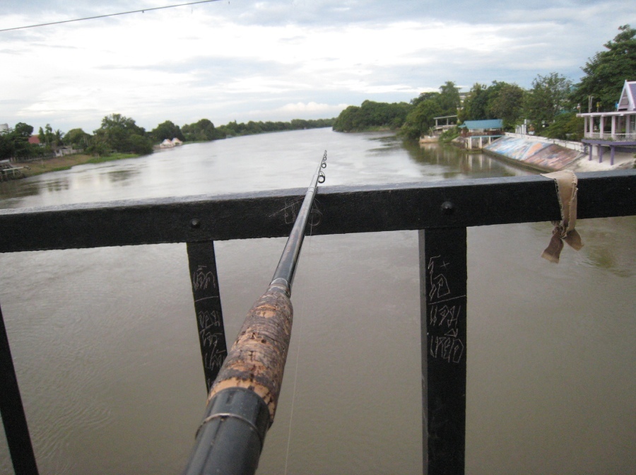 ...ไปสะพานดำ...ได้ปลาก็สีดำๆๆ...