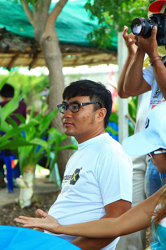 ++นักตกปลา ชาวต่างชาติ ก็มา....คนนี้ไม่ธรรมดา :grin: :grin: :grin: