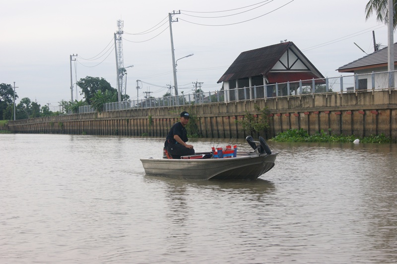  [center]เอาเรือมาลงตรงบริเวณ ปากคลองน้ำอ้อม ครับ :grin: :grin: :grin:[/center]