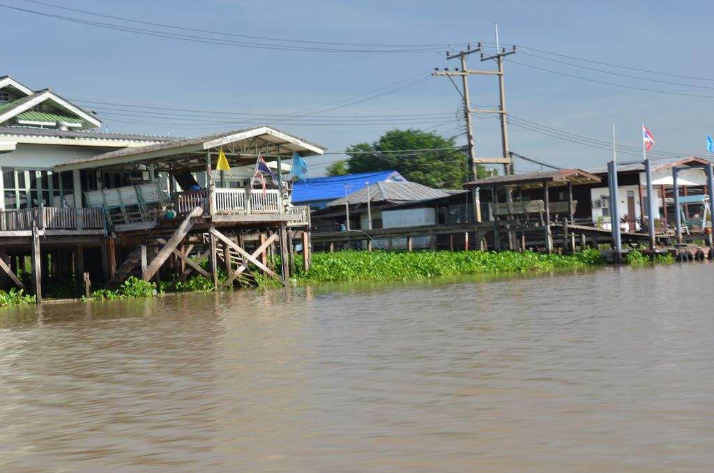 หาหมายไปเรือยๆ  :frown: