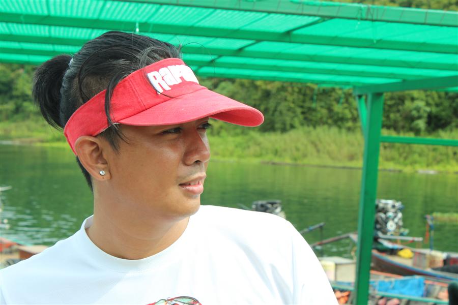 มีพิธีกรชื่อดังจากรายการตกปลามาร่วมทริปด้วย :smile: :smile: :smile: