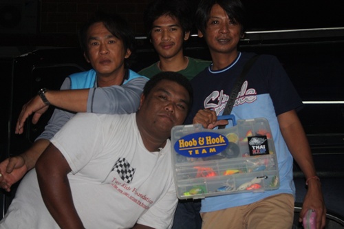  [b]พร้อมลุย[/b]