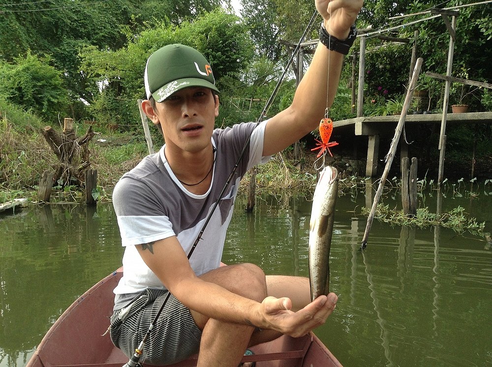 >>>สุดท้ายก้อขอหล่อซ่ะหน่อยครับ...ขอบคุณน้าๆที่ตามชมตามเชียร์นะครับ :love:
 :love: :love: :love: :b