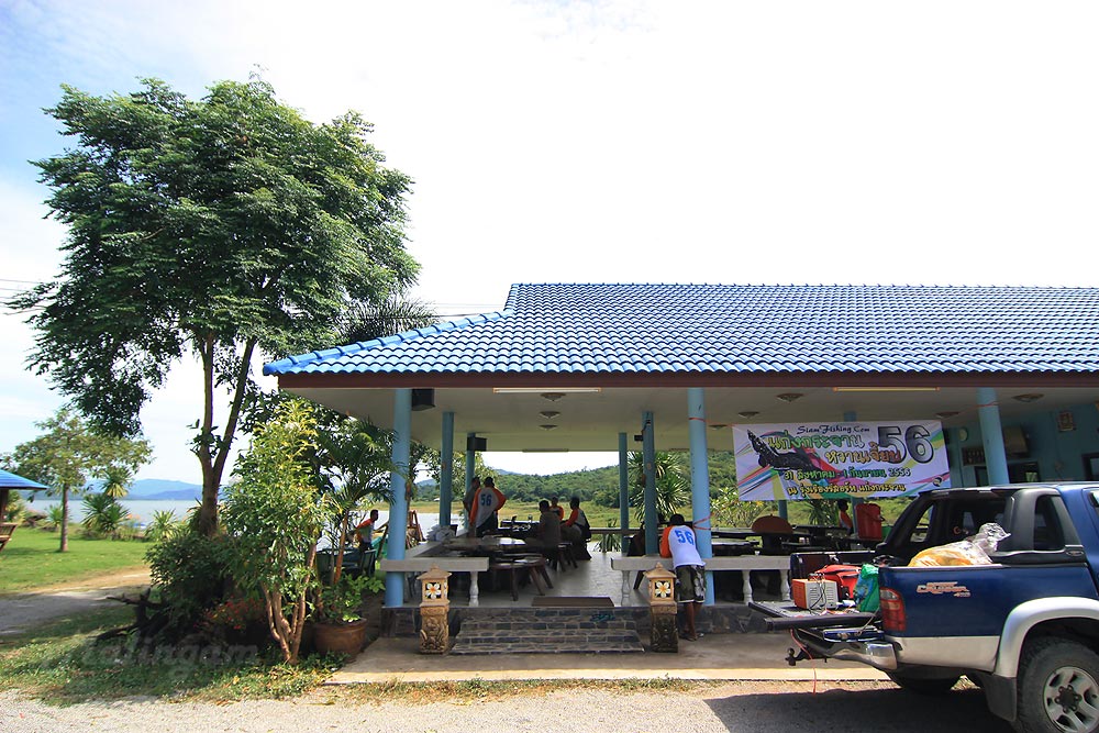 ท่านประธานไก่ และทีมงาน รออยู่แล้ว  