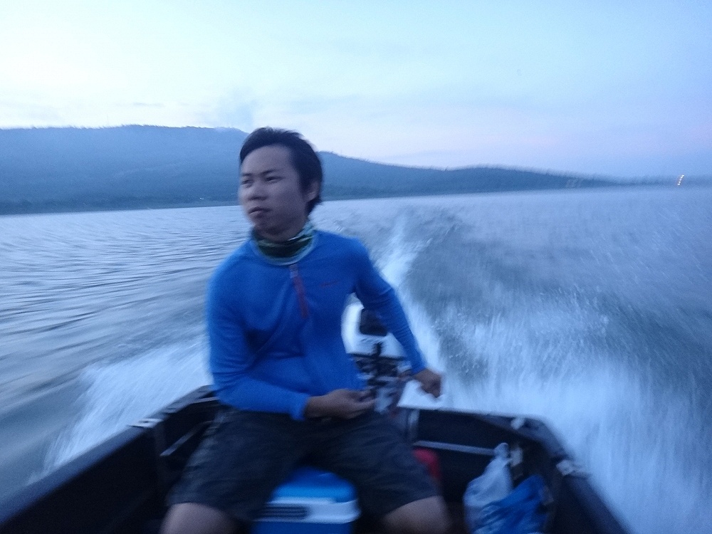 [q][i]อ้างถึง: หนอนพิฆาต posted: 03-09-2556, 04:01:43[/i]

 [b]เดินตีพอได้ตัวไหมครับ  ที่ลำตะคอง  