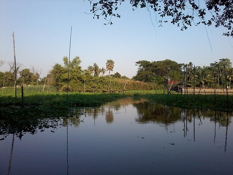 น้ำสวยๆนี่ที่ท่าจีน ปลากัดมันมากมาย :love: :love: :love: