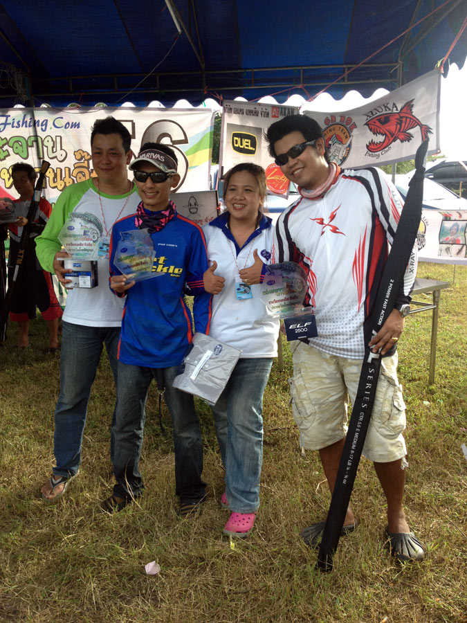  [center]งานนี้เกือบมาไม่ได้เพราะประสพอุบัติเหตุระหว่างเดินทาง มาถึงไม่ทันงานเลี้ยงซะแล้ว แต่ก็ยังมี