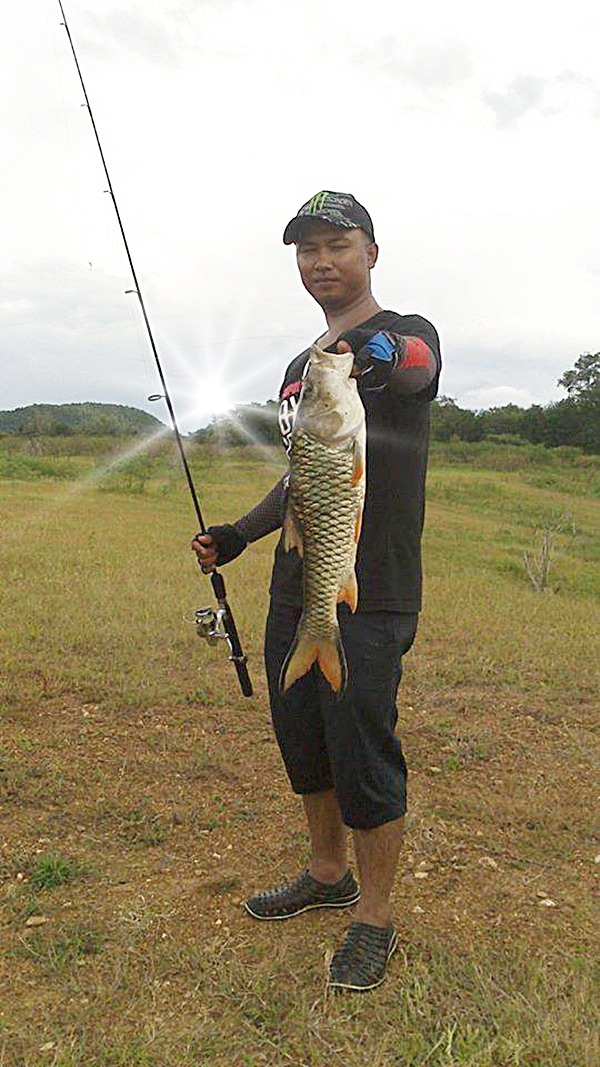 ลองลงไปหวดมั่ง ได้ตัวนี้ขี้นมา กระสูบ 2โลกว่าๆ