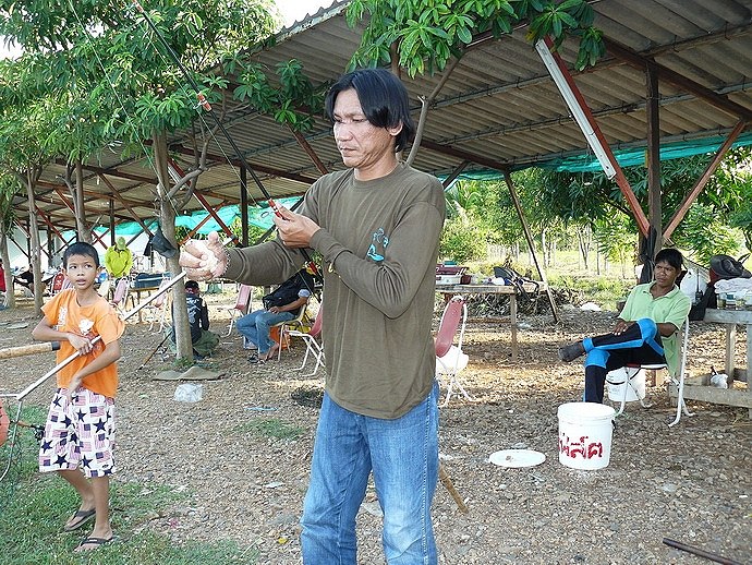 ผอ.แดง บ่อโฟล์คซอง ปั้นให้ไวเลย :cheer: :cheer: :cheer: :cheer: