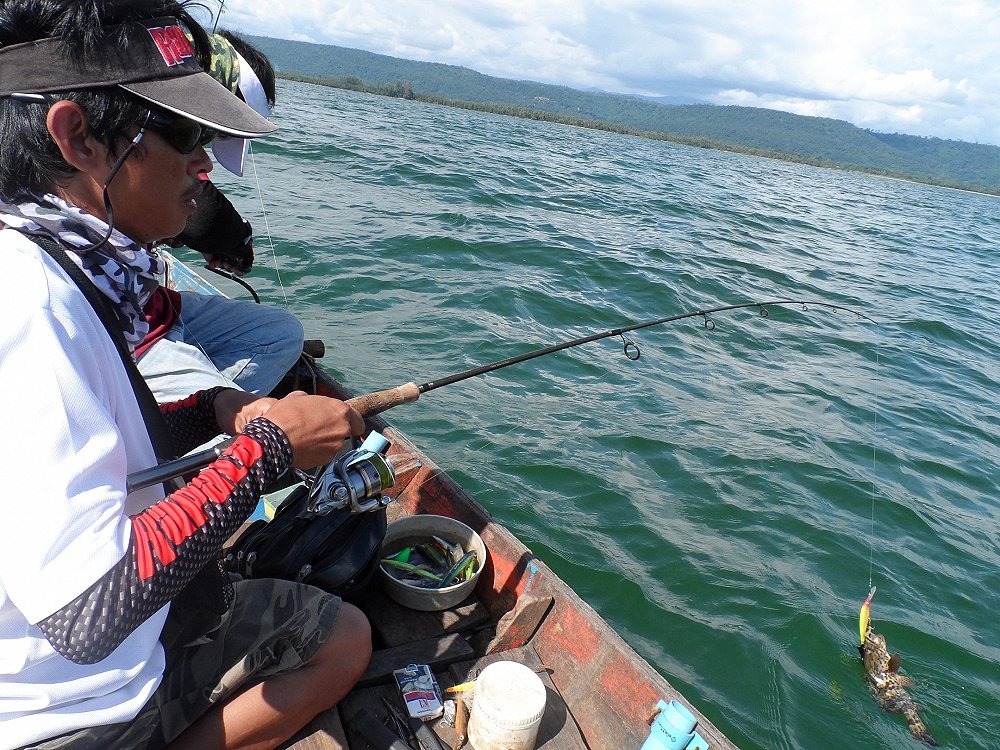 ลากขึ้นเรือเลยครับ  :grin: :grin: :grin: :grin: :grin: