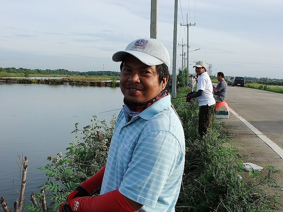 [b]คนนี้ก็ น้าสุรศักดิ์ (surasak02)ครับ [/b]
 :cool: :cool: :cool: :cool: :cool: :cool: :cool: :coo