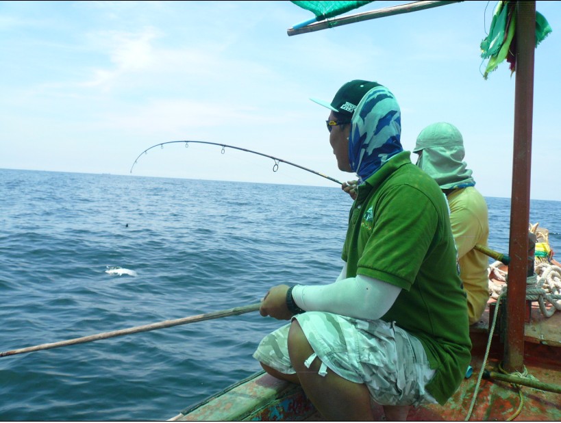 หลังจากน้าคุงได้ปลาแดงไม่ถึง 5 นาทีหัวเรือน้าจาก็ส่งเสียงดังก่อนคนอื่น :laughing: