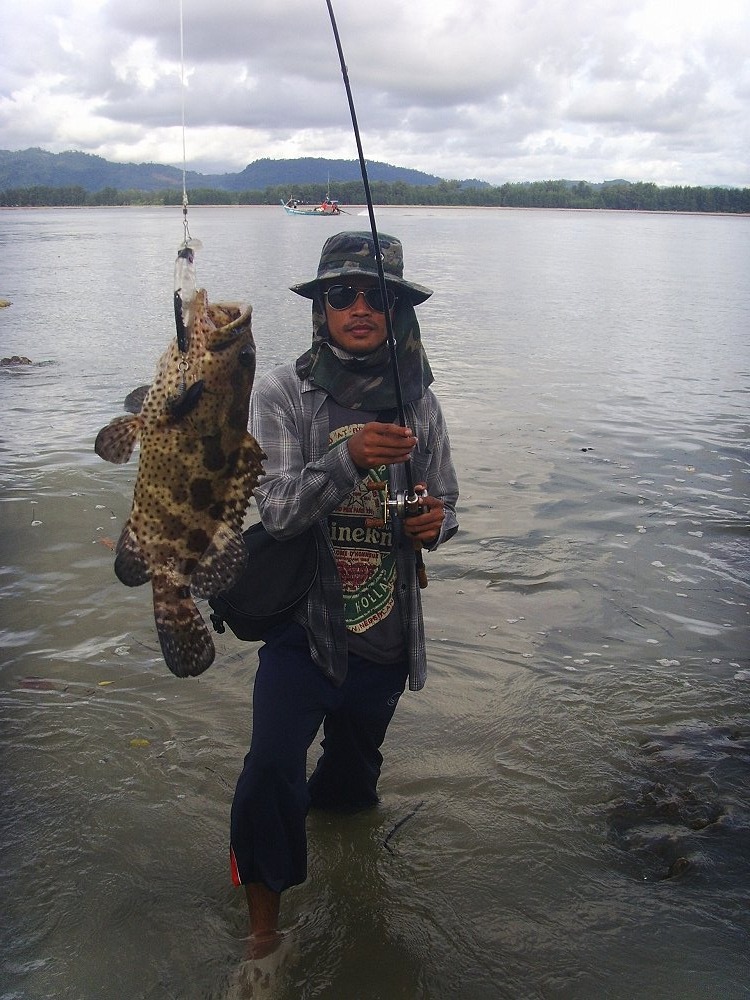 โบกเรือไปตีเก๋า...
